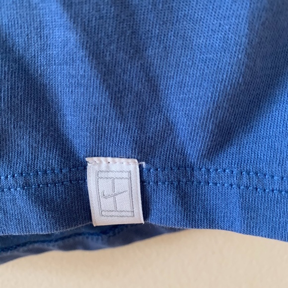 Nike Small Tennis Dri-Fit T-shirt - Picture 6 of 7
